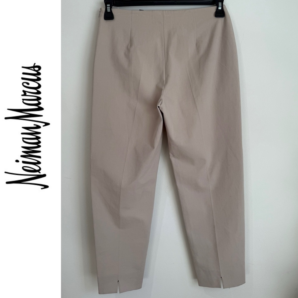 Neiman Marcus Luxury Essentials Tapered and Cropped Capri Pants